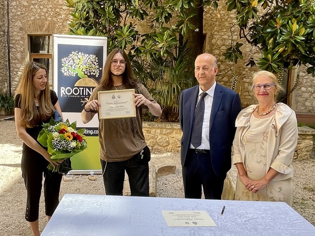 Italia Oliver Senese                       